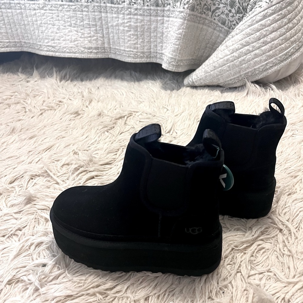 UGG Neumel Black platform Chelsea boots NWT
